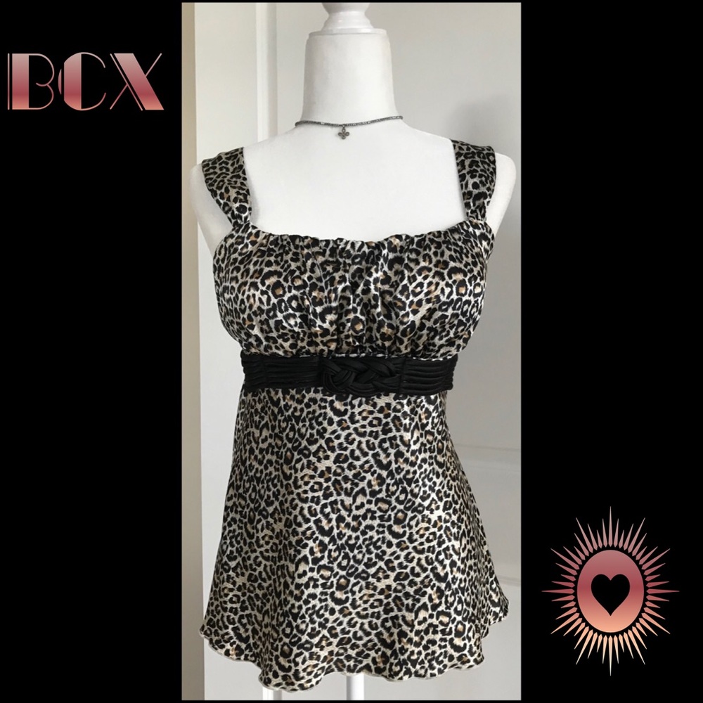 LEOPARD PRINT TOP BY BCX 🐆 Sz M